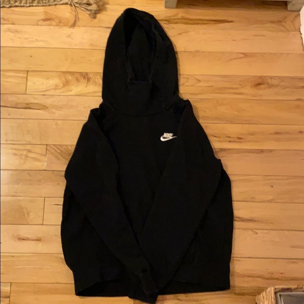 Black Nike sweatshirt. With hood.
